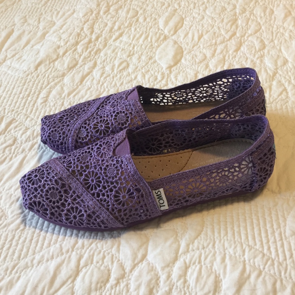 Toms Classics Purple Crochet Womens Slip On Shoes